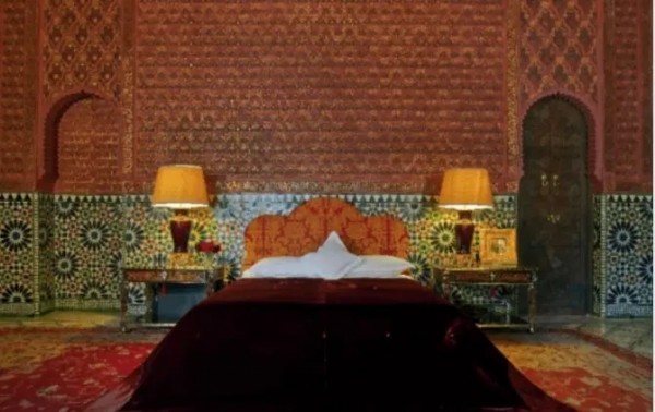 Epstein Skandalında yeni Detay Ortaya Çıktı! 18 Milyon Euroluk Saray Almaya Çalışmış